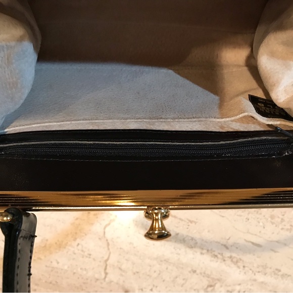 Womens Vintage Leather Bag - Picture 8 of 8